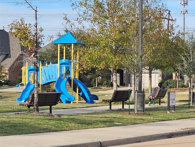 Building Photo - 24258 Via Vitani Dr