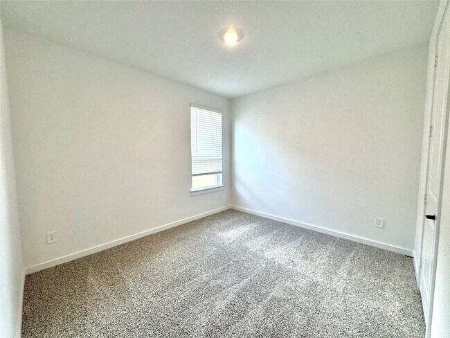 Building Photo - 3315 Daily Harvest Dr