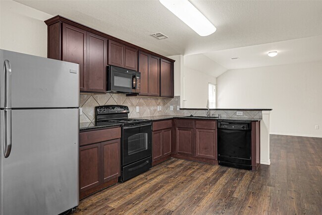 Building Photo - 2806 Morgensen Dr