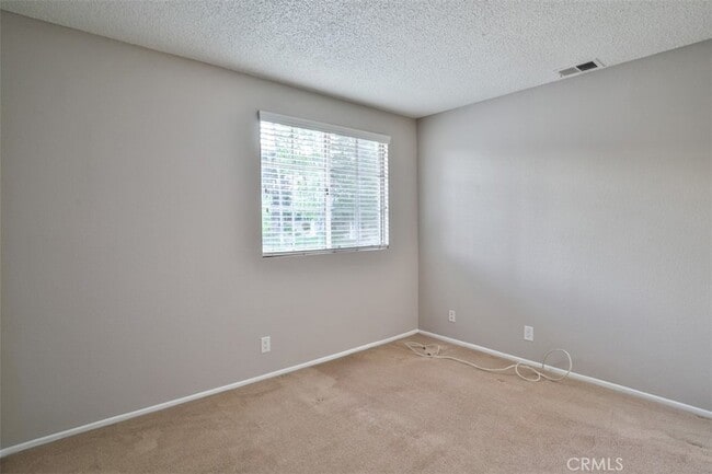 Building Photo - 176 Cll Renata