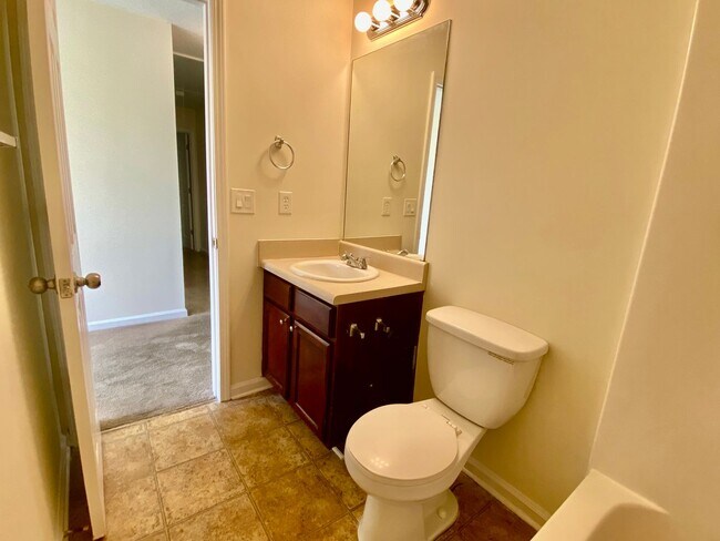 Building Photo - Douglasville Rental