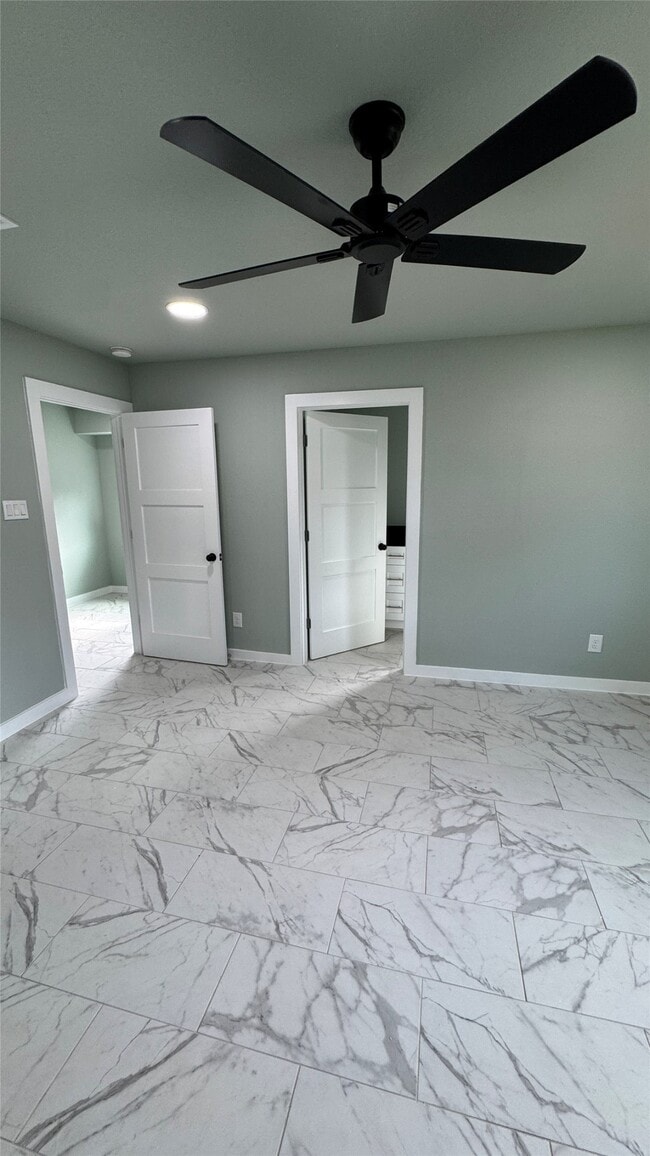 Building Photo - 121 S 10th St