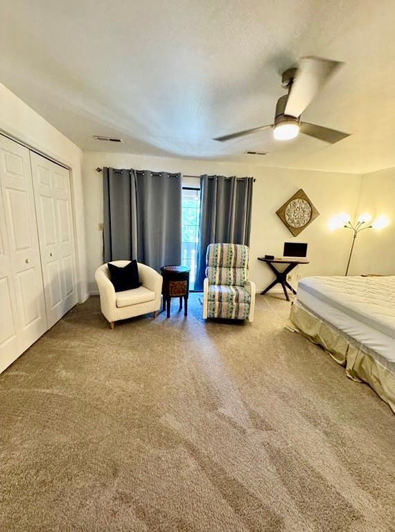 King bed. - 10027 Washington Cir