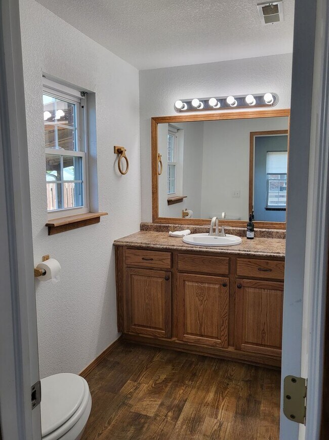 Building Photo - Chris Lane Duplex