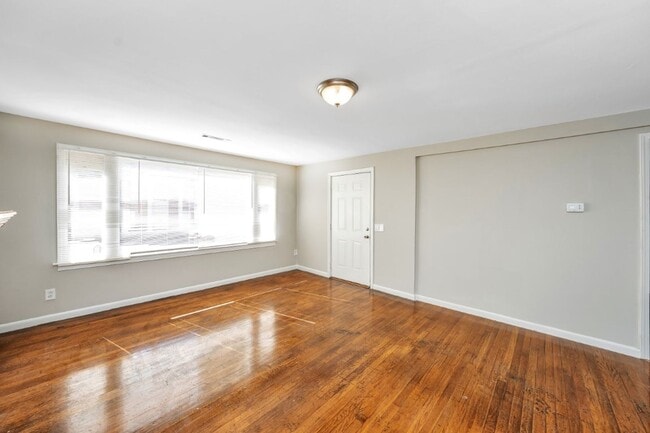 Building Photo - Charming 3-Bedroom Home in Bessemer – Act Fast!