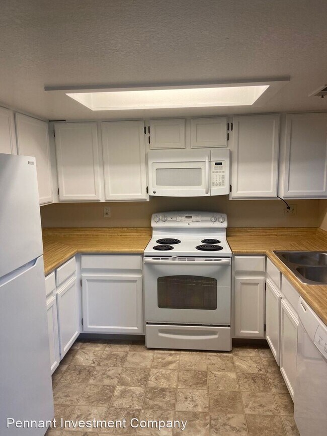 Building Photo - 2 br, 2 bath House - 5914 Gunbarrel Ave #E