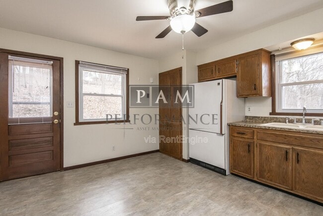 Building Photo - 21225 Mary Lynn Dr