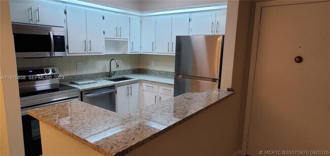 Building Photo - 9706 S Belfort Cir