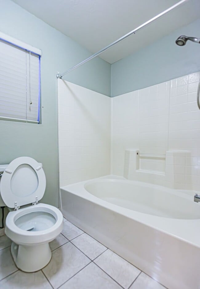 Building Photo - 1 Story home located in Southern Highlands.