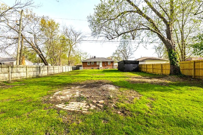 Building Photo - 3909 Aloda St