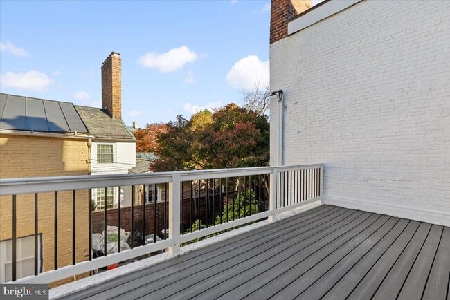 Building Photo - 215 Prince St