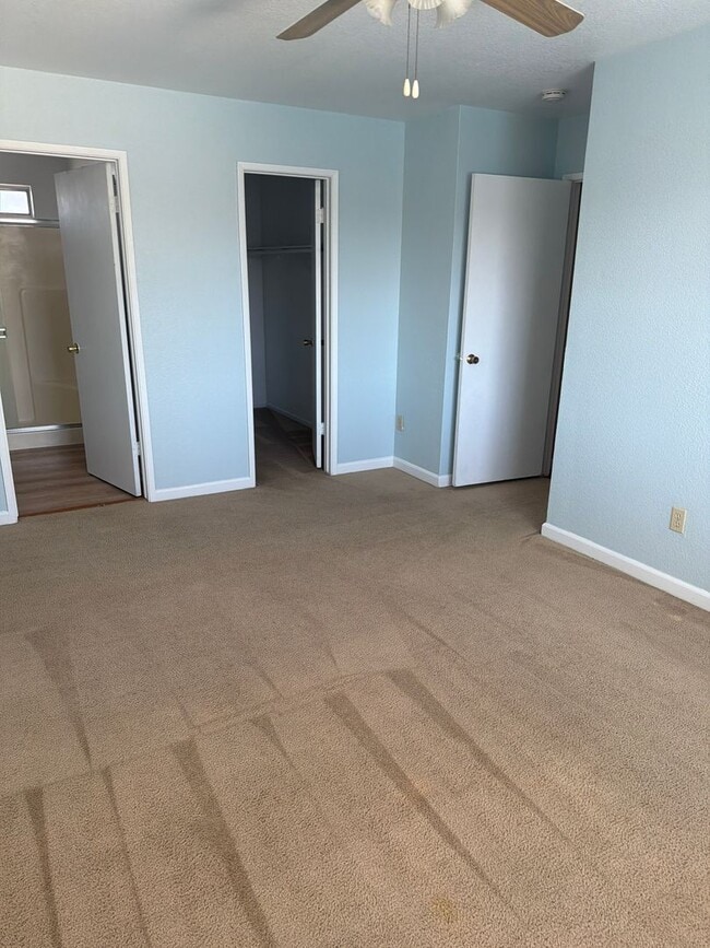 Building Photo - Vogt-1519 St. James