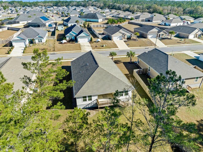 Building Photo - 462 Whispering Creek Ave