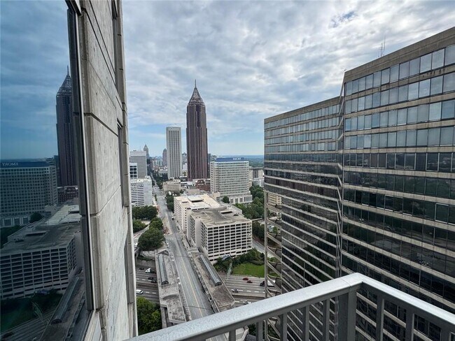 Building Photo - 400 W Peachtree St NW