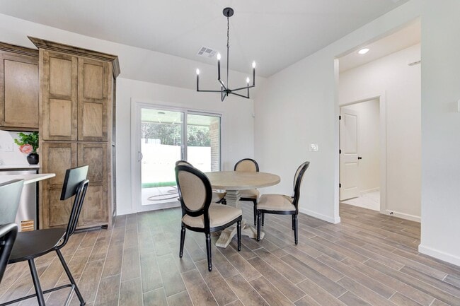 Building Photo - Brand New Home In Noble!