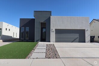 Building Photo - 13580 Doncaster St
