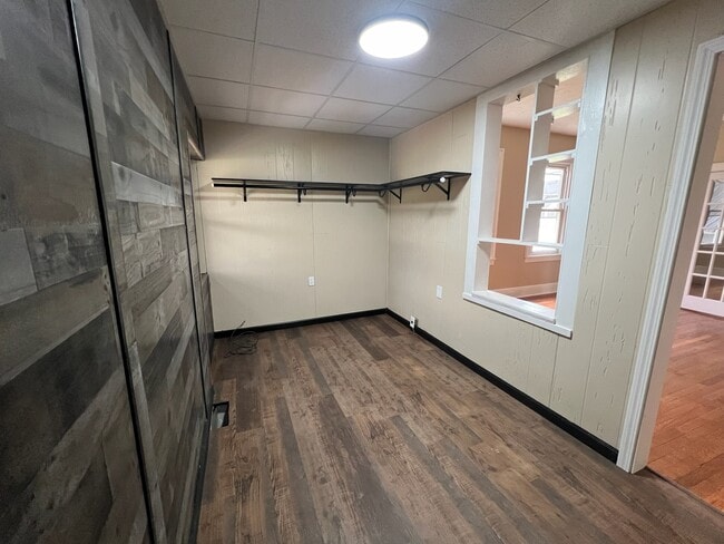 Building Photo - 1414 W Main St