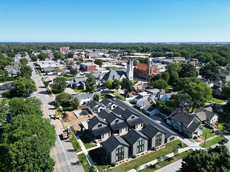 CLOSE TO DOWNTOWN - 812 Clay St