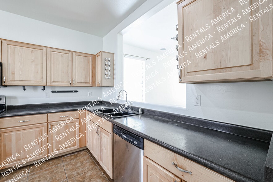 Building Photo - 4635 W Burgess Ln