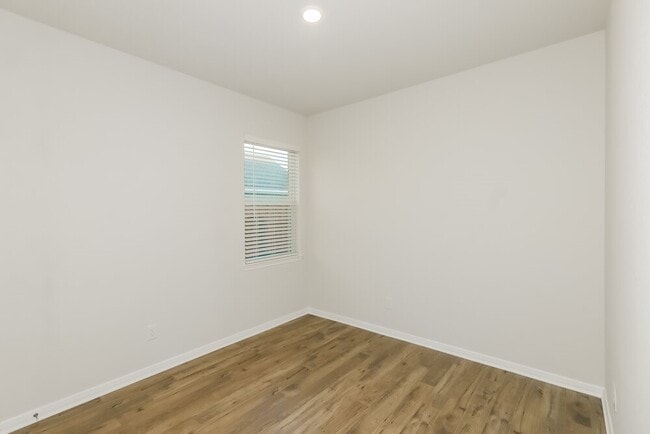 Building Photo - 7530 Tipton Meadow Way