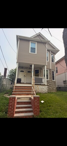 Building Photo - 1008 Boudinot Pl