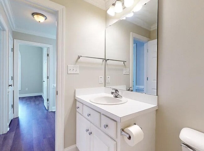 Building Photo - 1013 Sebring Dr