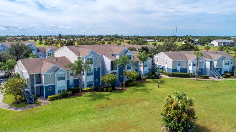 Revel the beauty of your verdant surrounding all year long in Melbourne, Florida. - Beachway Links