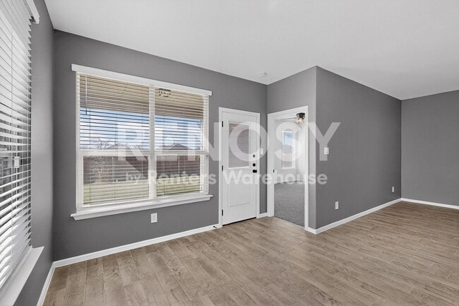 Building Photo - Completely Refreshed Fort Worth Home **** One month Rent Concession*****