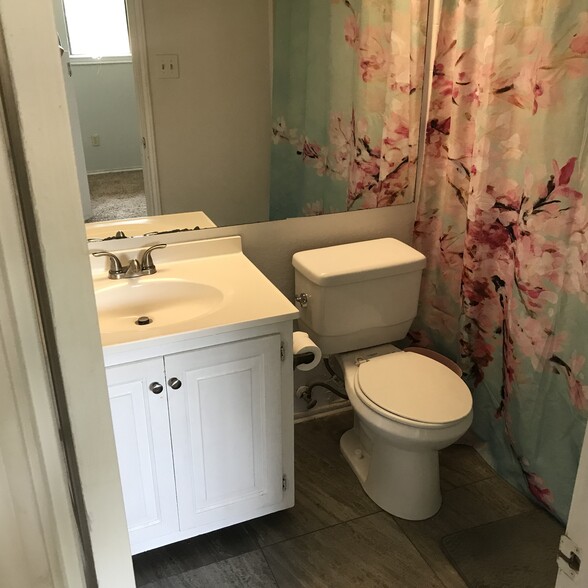 Building Photo - 4503 Smooth Oak Dr