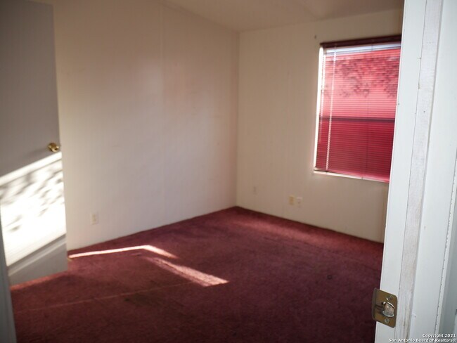 Building Photo - 6031 Pleasant Meadow