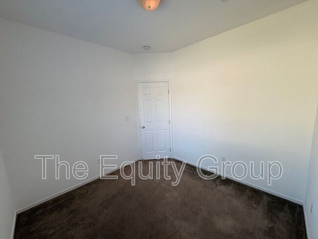 Building Photo - 30910 Jackrabbit St