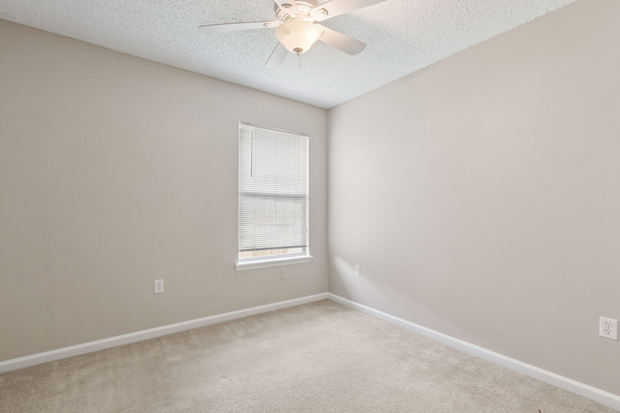 Bedroom - 268 Southlake Dr