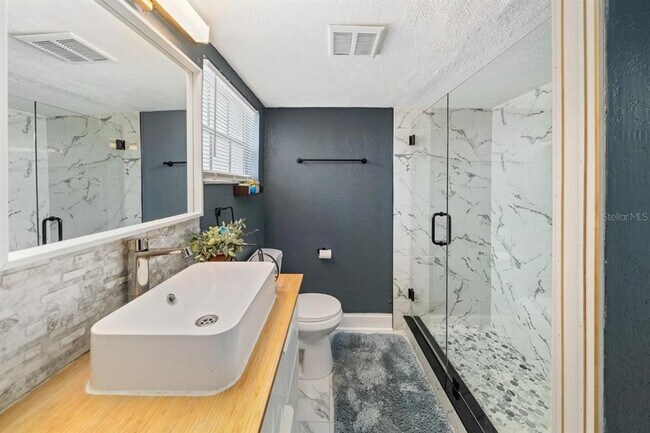 Building Photo - 3549 Rockaway Dr