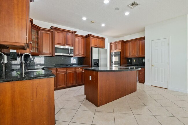 Building Photo - 16301 SW 49th Ct