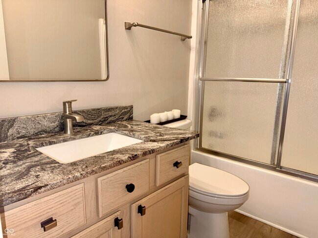 Building Photo - 13926 Forum Meadows Dr