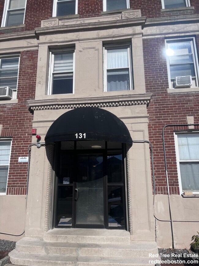 Building Photo - 131 Washington St