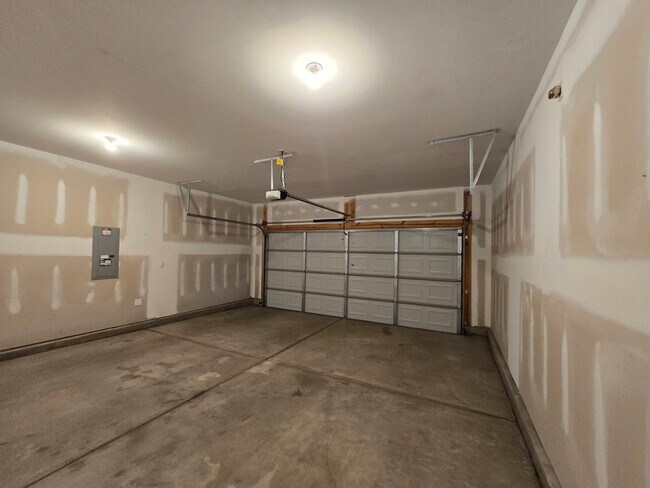 Building Photo - 1760 Musket Trail