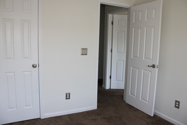 Building Photo - 2802 Gross Ave