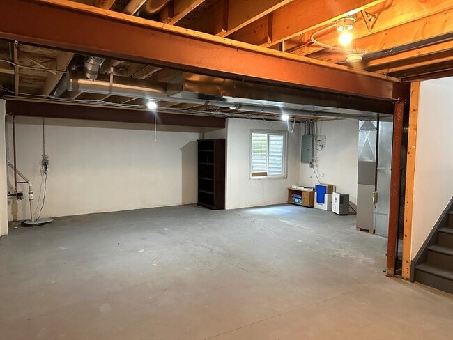 Building Photo - 1282 Walnut Glen Dr