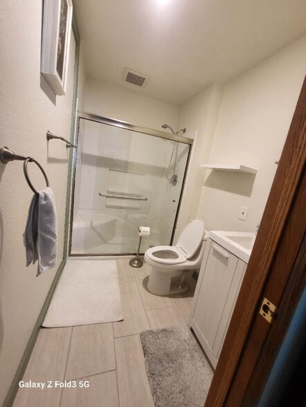 Building Photo - 3852 Alder Pl