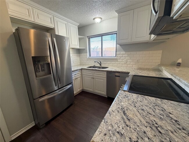 Building Photo - 2714 33rd Ave N