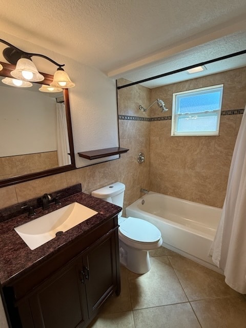 Building Photo - 3 Bedroom Oasis