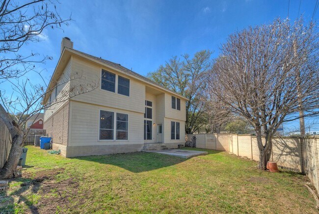 Building Photo - 601 Indian Run Dr