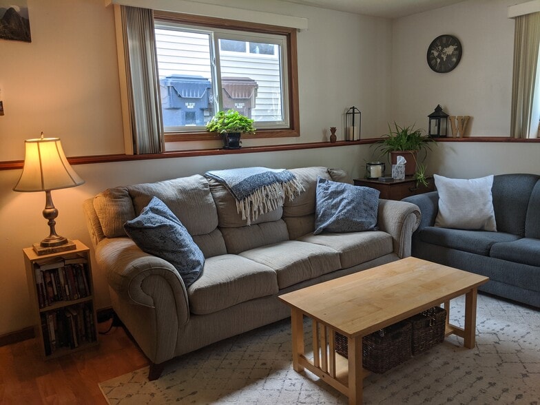 Living Room - 1014 10th Ave N
