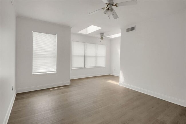 Building Photo - 2510 Huntingdon Chase