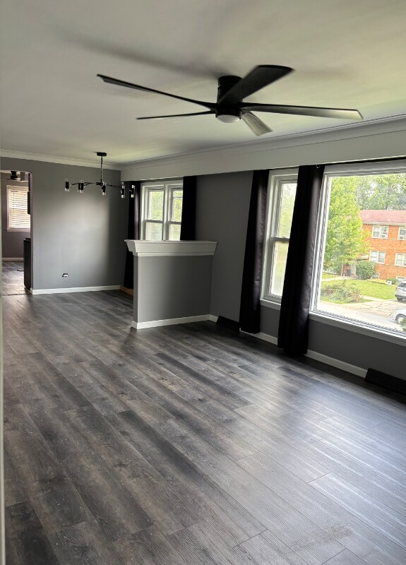 Building Photo - 10624 Mayfield Ave