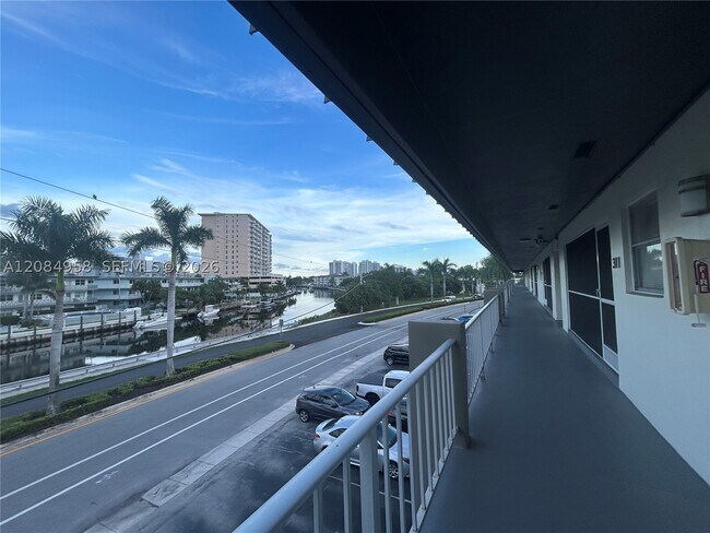 Building Photo - 250 Layne Blvd