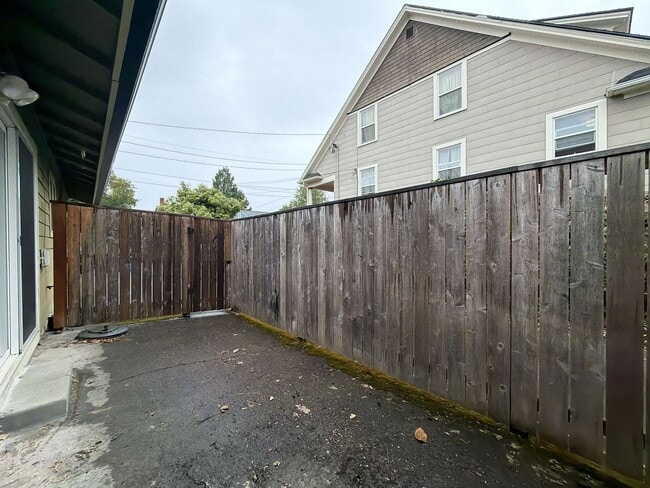 Building Photo - 2354 SE 48th Av