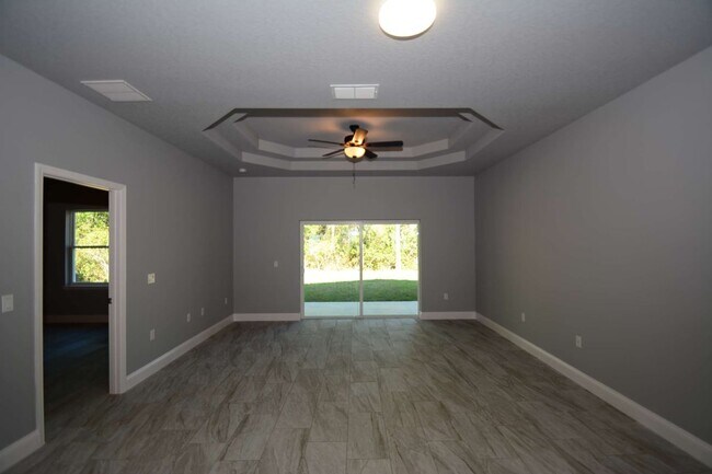 Building Photo - 25 Rosepetal Ln