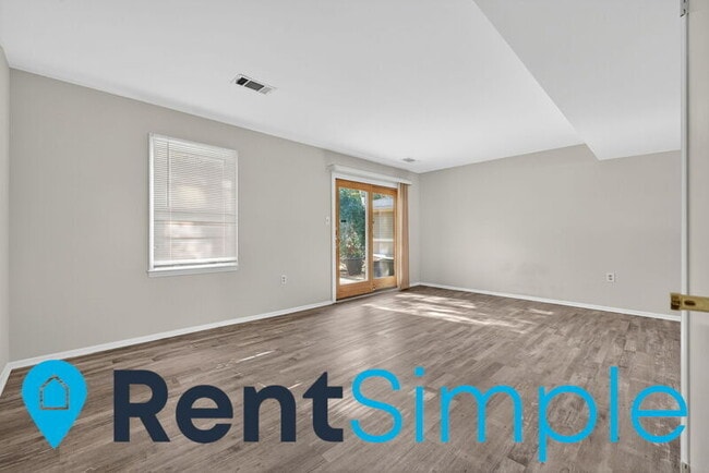 Building Photo - 12035 Stuart Ridge Dr